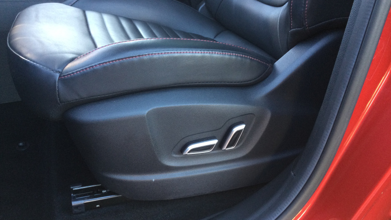 MG Hs 1.5 T-GDI Exclusive 5dr DCT Petrol Hatchback